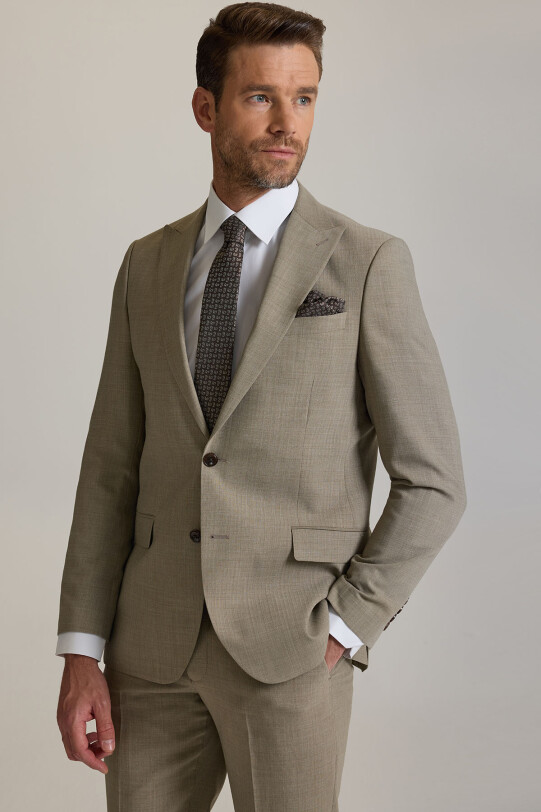 Erkek Bej Regular Fit Sivri Yaka %100 Yün Takım Elbise
