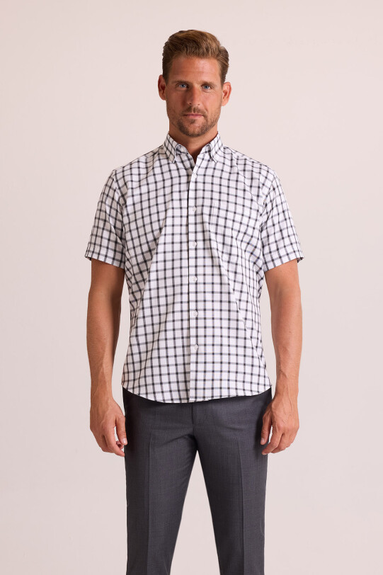 Erkek Gri Kısa Kol Regular Fit Yaka Düğmeli Kareli Gömlek