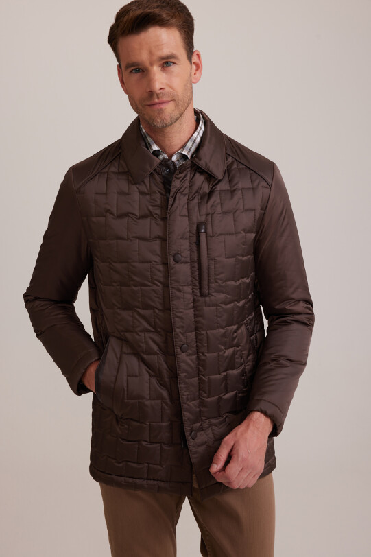 Erkek Kahverengi Regular Fit Kare Desenli Yakalı Kaban