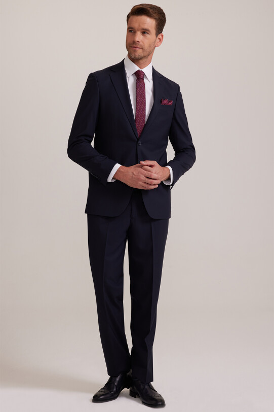 Erkek Koyu Lacivert Regular Fit Çift Yırtmaç Takım Elbise