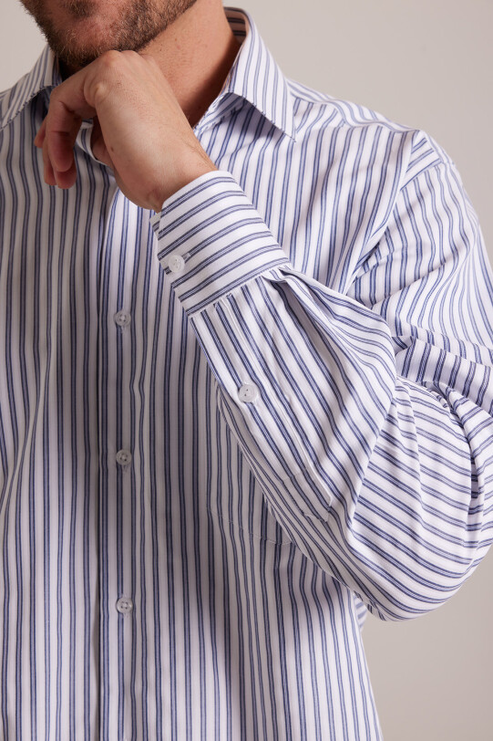 Erkek Lacivert Beyaz Uzun Kol Regular Fit Çizgili Yarım İtalyan Yaka Gömlek