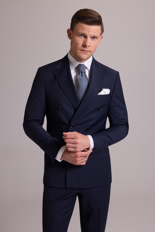 Erkek Lacivert Çizgili Slim Fit Sivri Yaka Kruvaze %100 Yün Takım Elbise