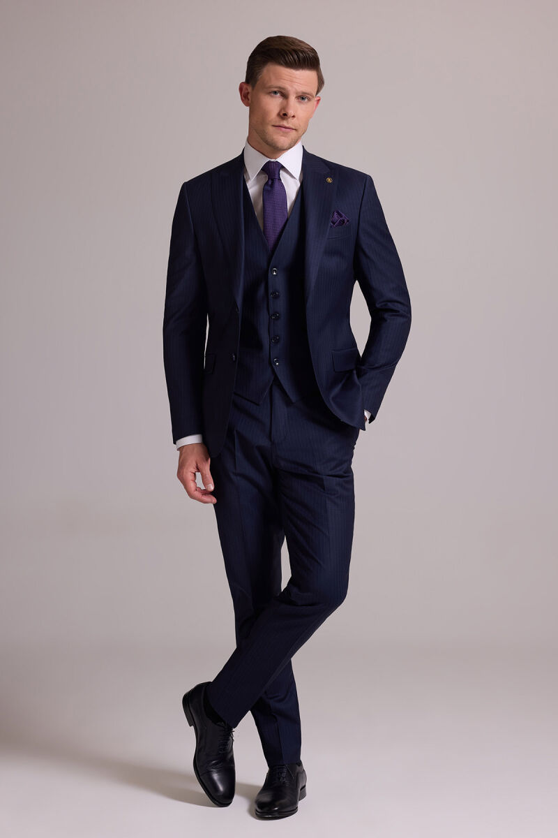 Erkek Lacivert Çizgili Slim Fit Yelekli Kırlangıç Yaka Takım Elbise - 3