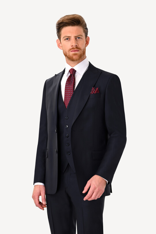 Erkek Lacivert Slim Fit Sivri Yaka Takım Elbise