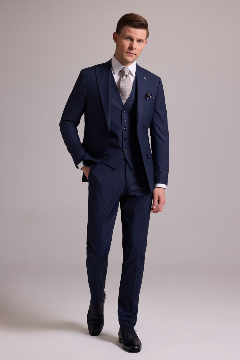 Erkek Lacivert Slim Fit Yün Karışımlı Sivri Yaka Çizgili Yelekli Takım Elbise - 2