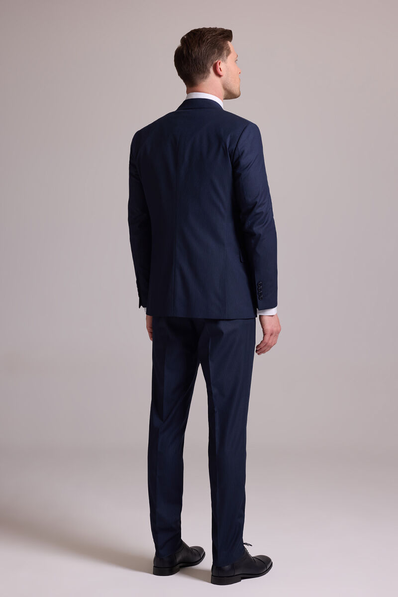 Erkek Lacivert Slim Fit Yün Karışımlı Sivri Yaka Çizgili Yelekli Takım Elbise - 9