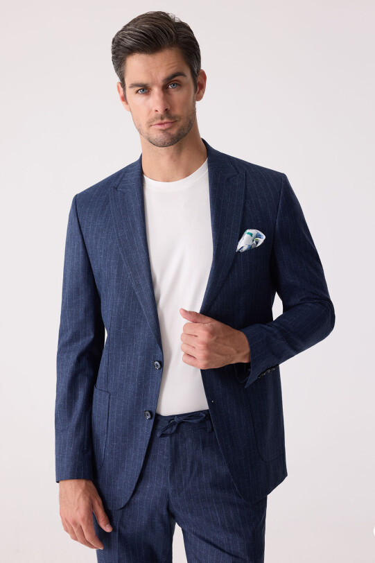 Erkek Mavi Slim Fit Çizgili Torba Cep Jogger Pantolonlu Sivri Yaka Takım Elbise