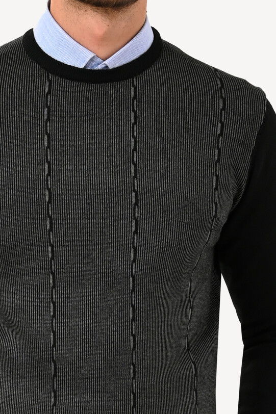 Erkek Siyah Bisiklet Yaka Klasik Desenli