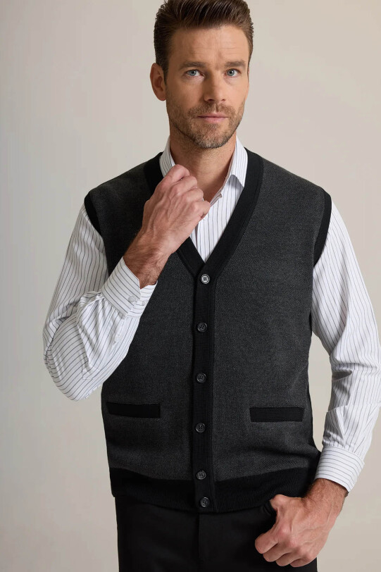 Erkek Siyah Desenli Triko Yelek