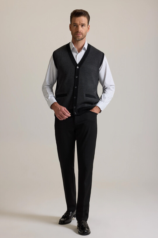 Erkek Siyah Desenli Triko Yelek