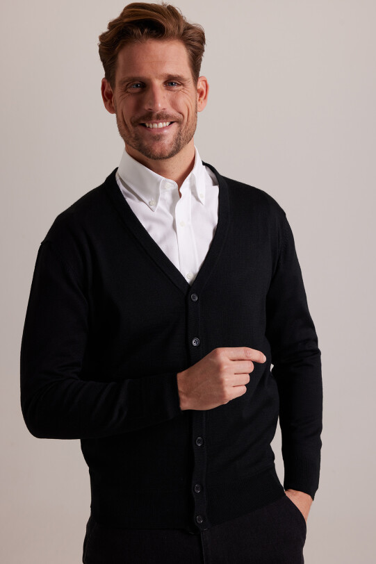 Erkek Siyah Düğmeli Triko Hırka