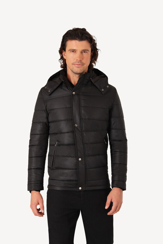 Erkek Siyah Regular Fit Kapüşonlu Kaban