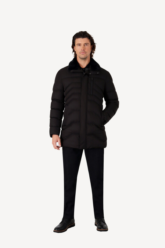 Erkek Siyah Regular Fit Yakası Kürklü Uzun Kaban