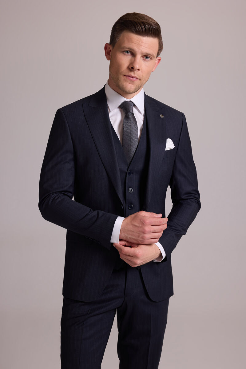 Erkek Siyah Slim Fit Sivri Yaka Yün Yelekli Çizgili Takım Elbise - 1