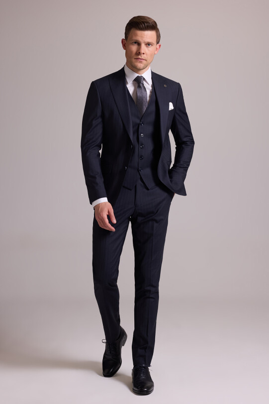 Erkek Siyah Slim Fit Sivri Yaka Yün Yelekli Çizgili Takım Elbise