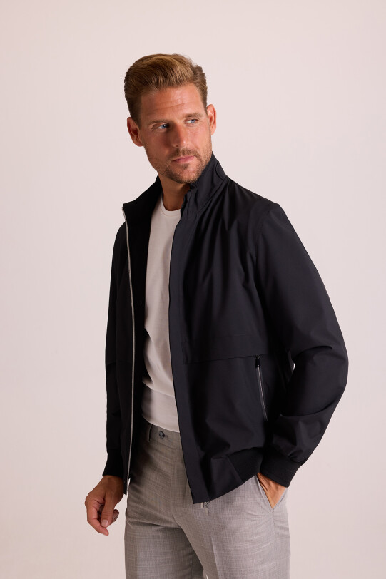 Erkek Siyah Yazlık Spor Mont